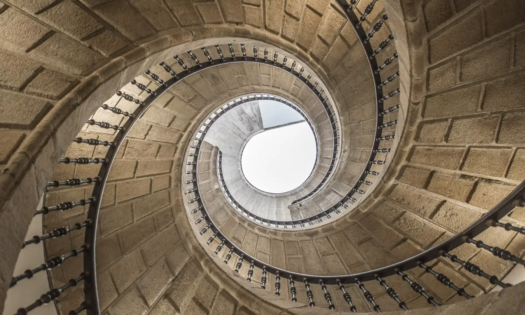 santiago escaleras